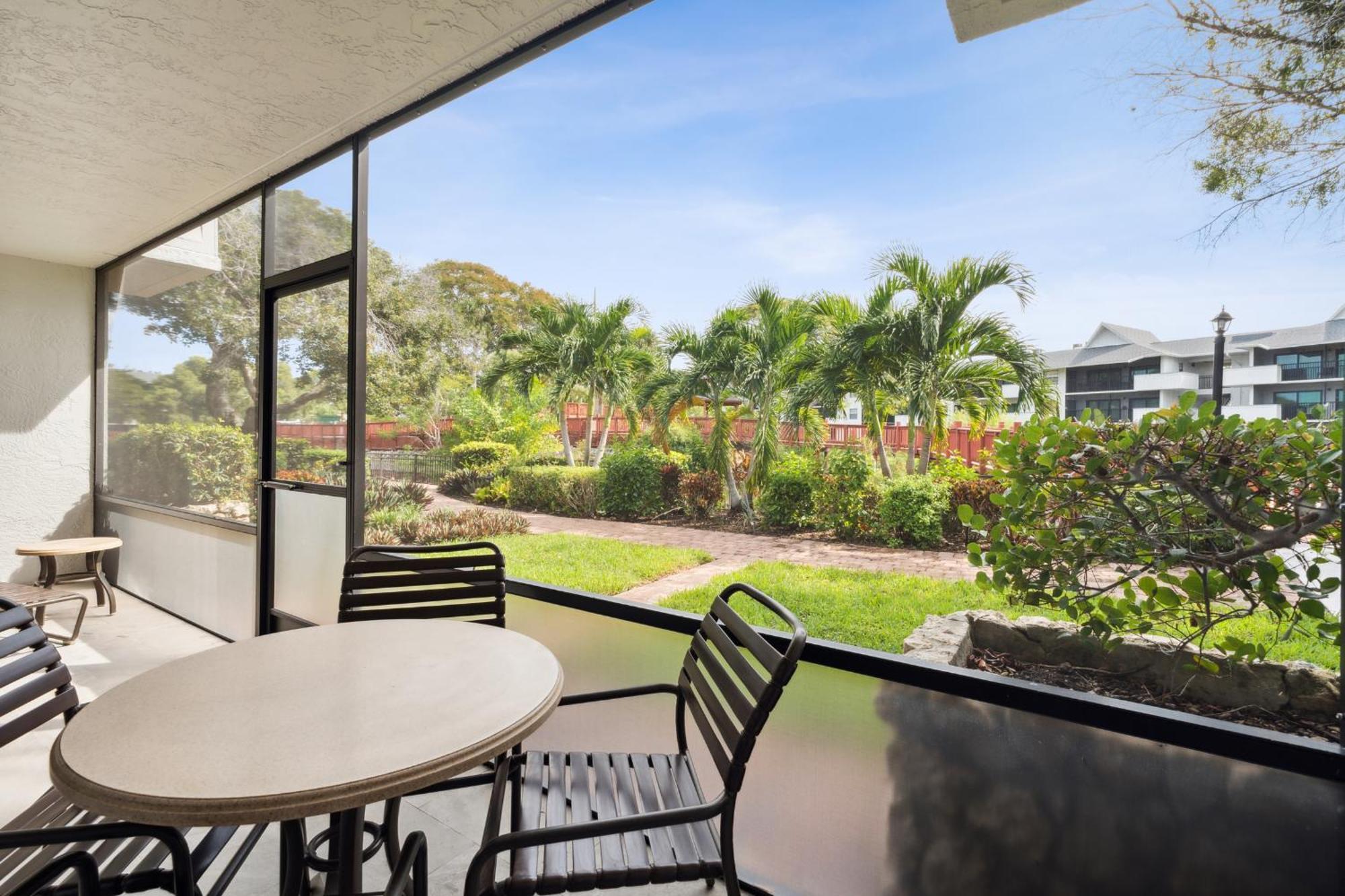 Park Shore Resort By Mike Z Rentals (Adults Only) North North Naples Eksteriør bilde