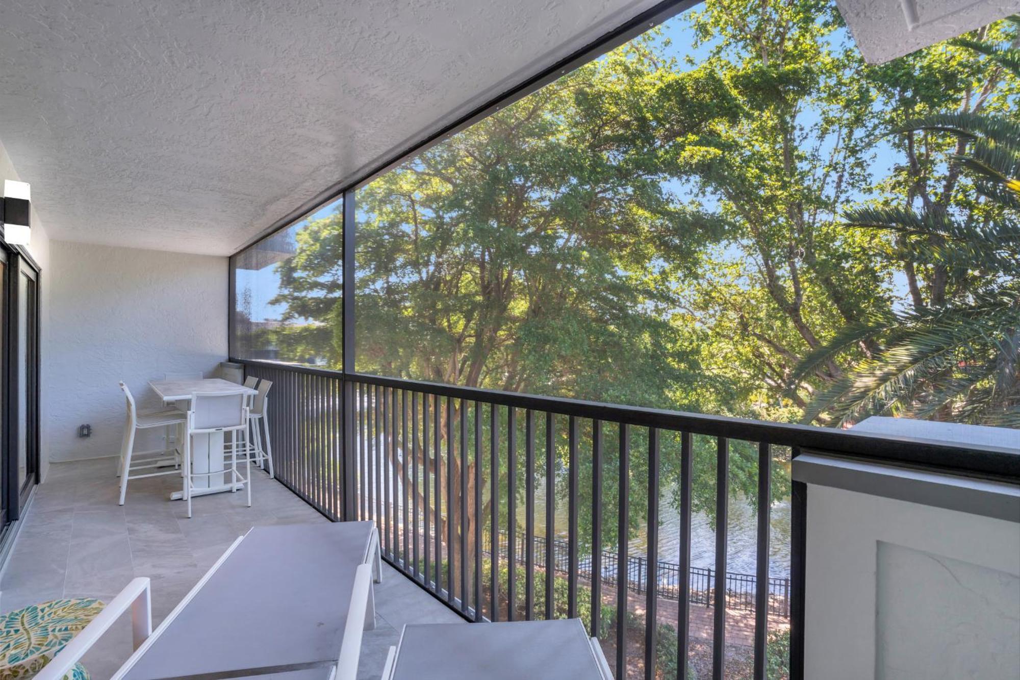 Park Shore Resort By Mike Z Rentals (Adults Only) North North Naples Eksteriør bilde