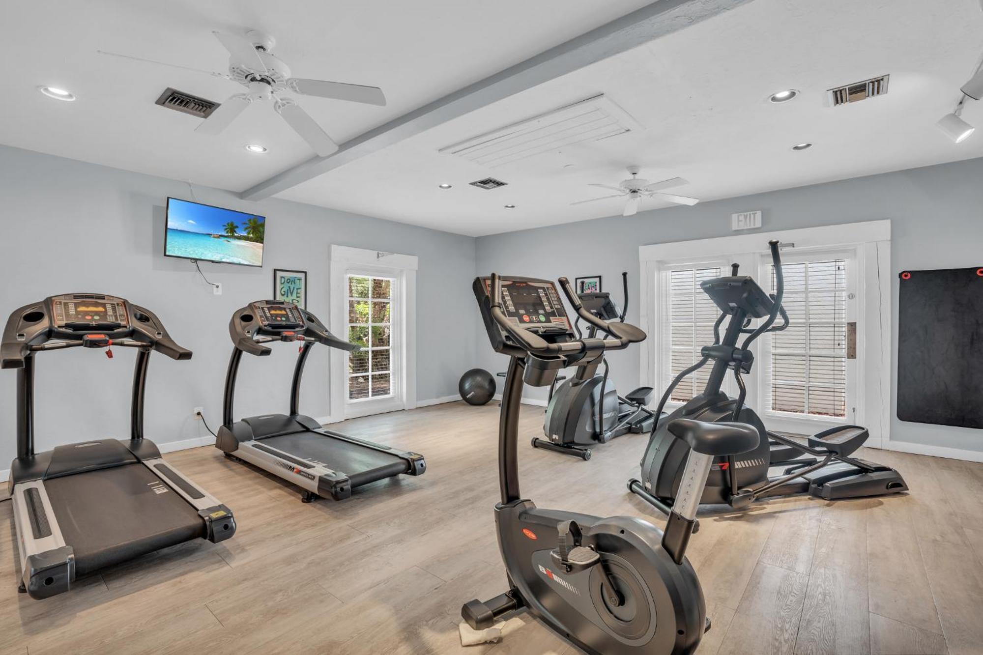 Park Shore Resort By Mike Z Rentals (Adults Only) North North Naples Eksteriør bilde